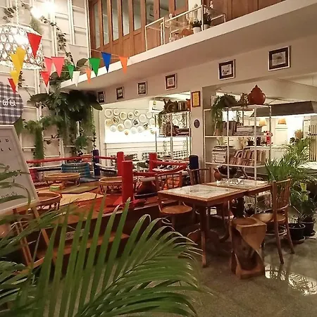 Fun Cafe & Hostel Bangkok